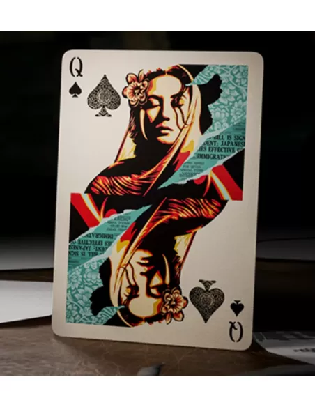 Obey Gold Edition Playing Cards by theory11 – Cărți de joc premium | Emagie.ro