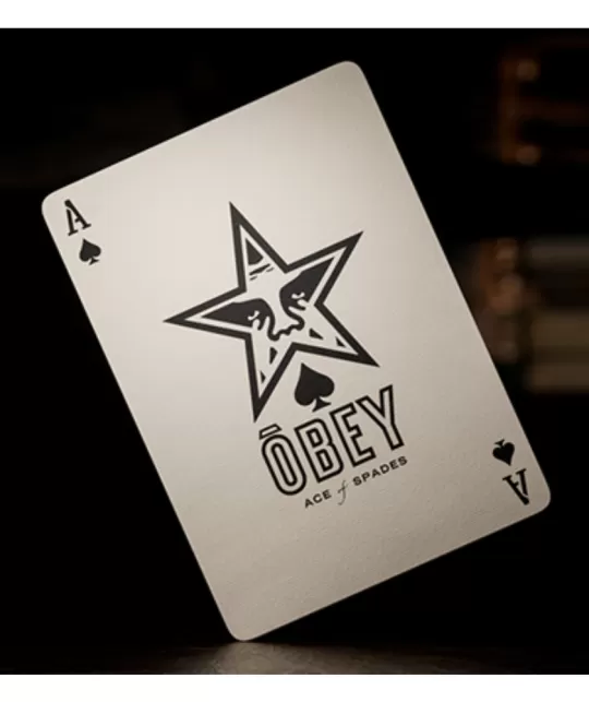 Obey Gold Edition Playing Cards by theory11 – Cărți de joc premium | Emagie.ro