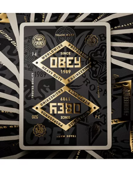 Obey Gold Edition Playing Cards by theory11 – Cărți de joc premium | Emagie.ro