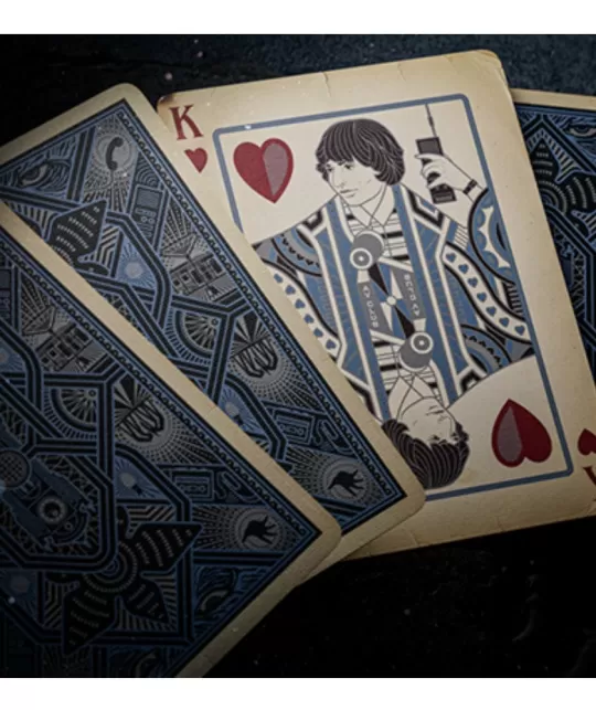 Stranger Things Hive Mind Playing Cards – Cărți de joc premium | Emagie.ro