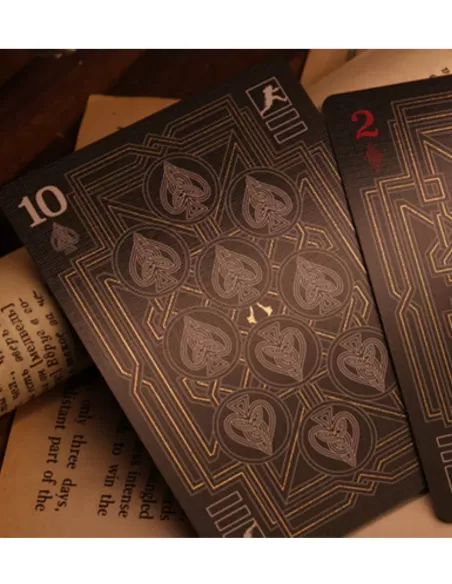 Assassins Creed Onyx Hidden Blade Playing Cards – Cărți de joc premium | Emagie.ro