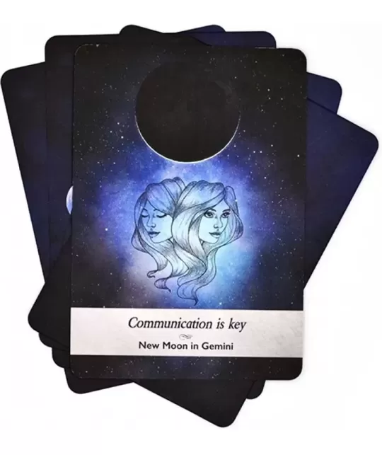 Moonology Oracle Cards – Set oracol inspirat | Emagie.ro