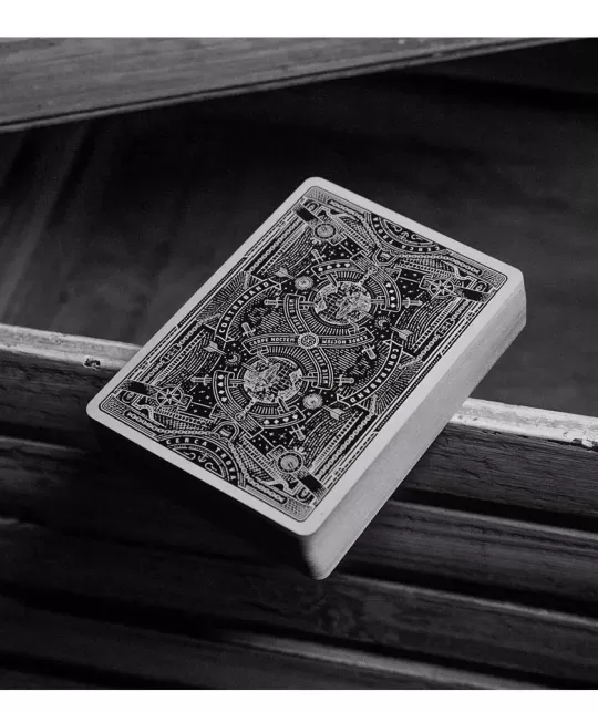 Contraband by Theory 11 – Cărți de joc premium | Emagie.ro