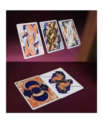 Lady Moon V2 by Art of Play – Cărți de joc premium | Emagie.ro