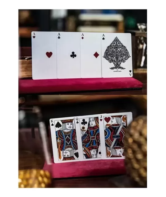 Luxury Sword T Red by TCC – Cărți de joc premium | Emagie.ro