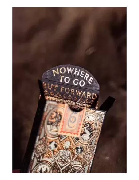 Wayfarers by Joker and the Thief – Cărți de joc premium | Emagie.ro