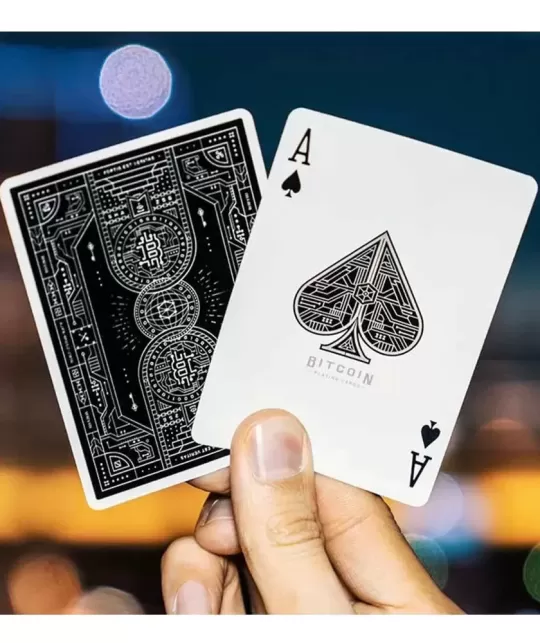 Bitcoin Black by Patrick Kun – Cărți de joc premium | Emagie.ro
