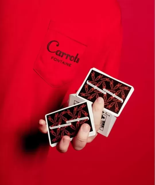 Carrots v2 Fontaine – Cărți de joc premium | Emagie.ro