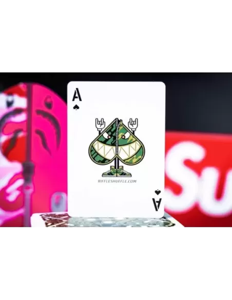 Hypebeast by Riffle Shuffle – Premium Playing Cards | Emagie.ro