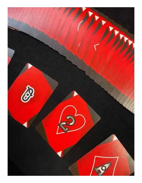 Cardistry Fanning Red – Cărți de joc premium | Emagie.ro