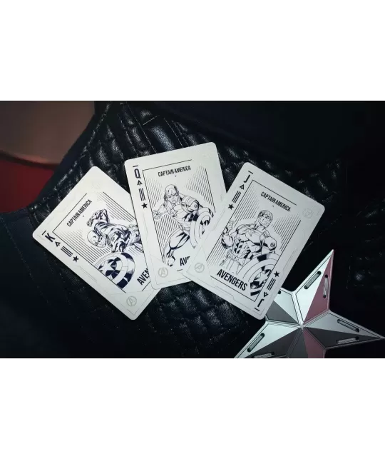 Captain America – Cărți de joc premium | Emagie.ro