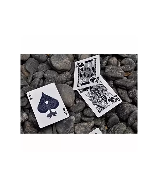 Totem Limited Edition Red – Premium Playing Cards | Emagie.ro