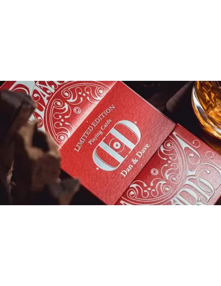 Smoke & Mirrors v8 Deluxe Red – Cărți de joc premium | Emagie.ro