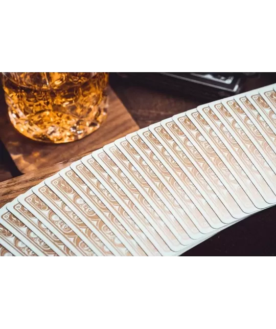 Smoke & Mirrors v8 Standard Gold – Cărți de joc premium | Emagie.ro