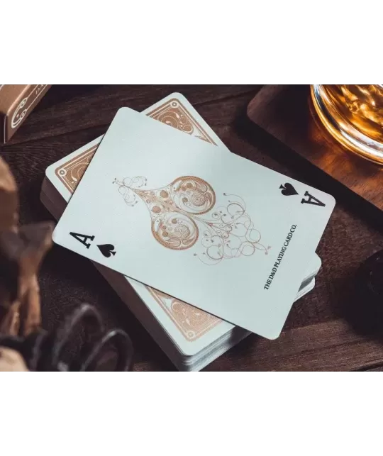 Smoke & Mirrors v8 Standard Gold – Cărți de joc premium | Emagie.ro