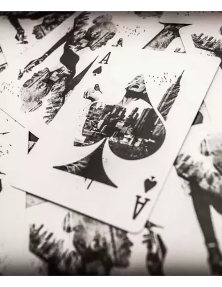 Bicycle Karnival Fatal – Cărți de joc premium | Emagie.ro