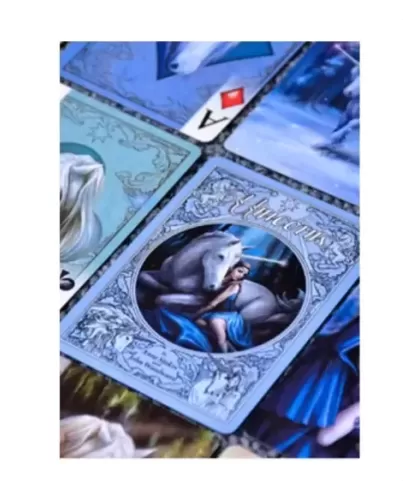 Bicycle Anne Stokes Unicorns – Cărți de joc premium | Emagie.ro