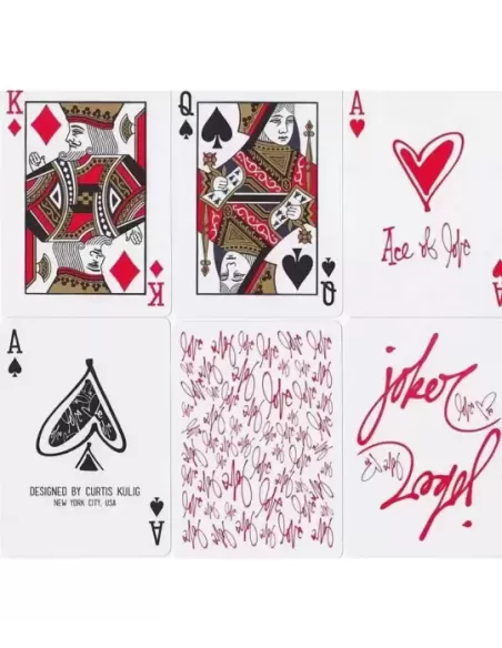 Love Me by theory11 – Cărți de joc premium | Emagie.ro