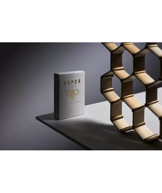 Super BEES – Cărți de joc premium | Emagie.ro