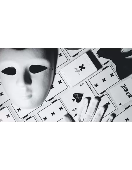 X Deck White Signature Edition by Alex Pandrea – Cărți de joc premium | Emagie.ro