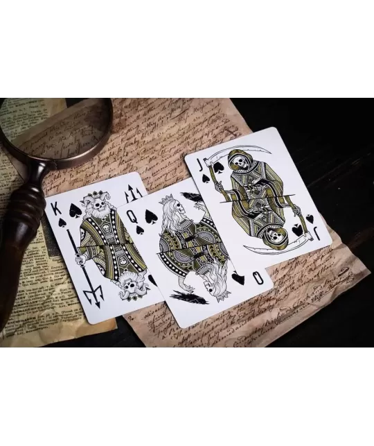 666 Gold Foil by Riffle Shuffle – Cărți de joc premium | Emagie.ro