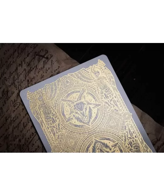 666 Gold Foil by Riffle Shuffle – Cărți de joc premium | Emagie.ro