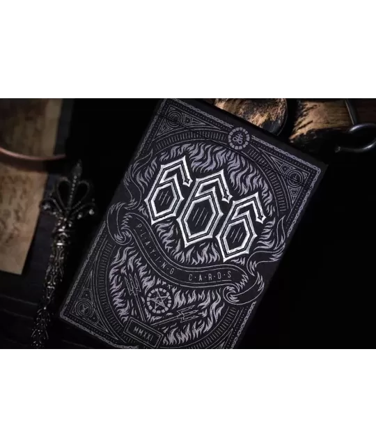 666 Silver Foil by Riffle Shuffle – Cărți de joc premium | Emagie.ro