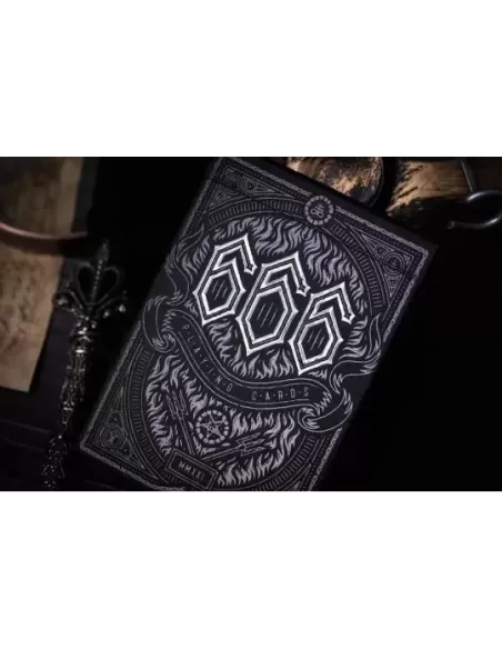 666 Silver Foil by Riffle Shuffle – Cărți de joc premium | Emagie.ro