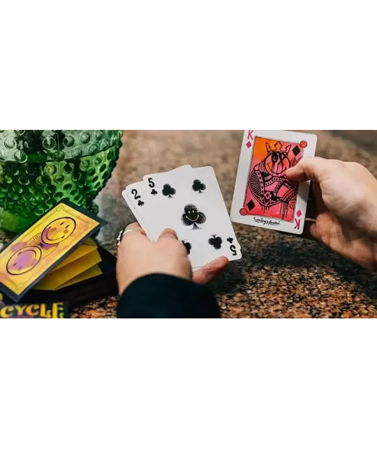 Bicycle x Smiley Collector Edition – Cărți de joc premium | Emagie.ro