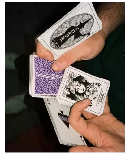 Fontaine CORAL – Cărți de joc premium | Emagie.ro