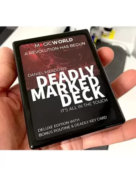 DEADLY MARKED DECK BLUE BEE by MagicWorld – Cărți de joc premium | Emagie.ro
