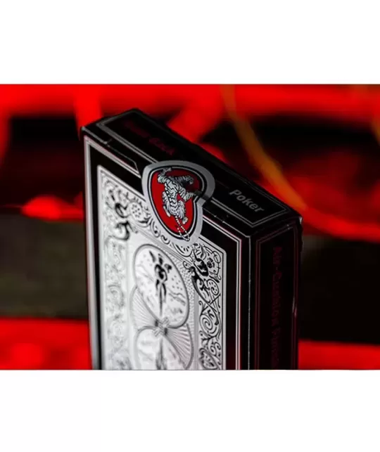 Black Tiger Revival Edition – Cărți de joc premium | Emagie.ro
