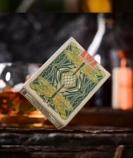 Notorious Gambling Frog Green by Stockholm17 – Cărți de joc premium | Emagie.ro