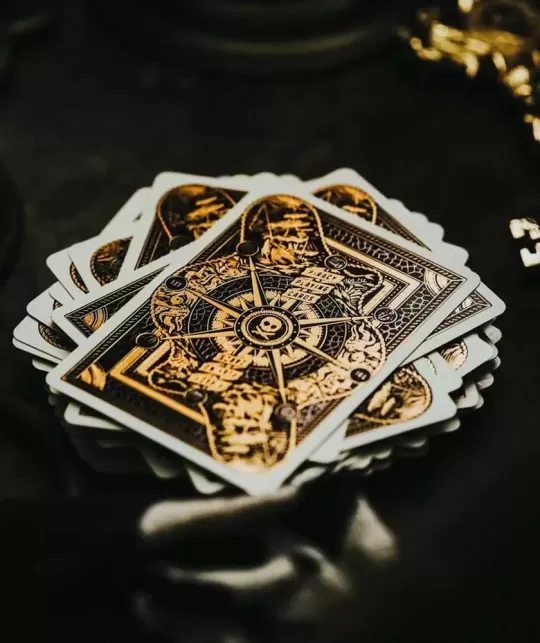 Piracy – Playing Cards de colecție premium | Emagie.ro