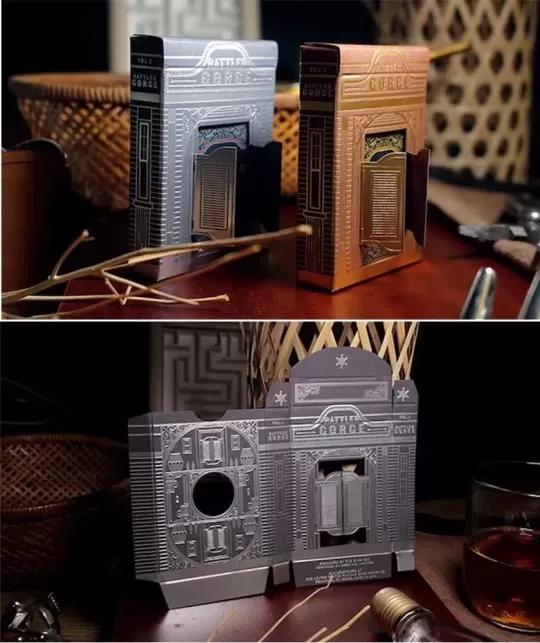 Rattler Gorge Noir Gilded – Premium Playing Cards | Emagie.ro