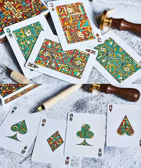 Bloodlines Ruby Red by Riffle Shuffle – Premium Playing Cards | Emagie.ro