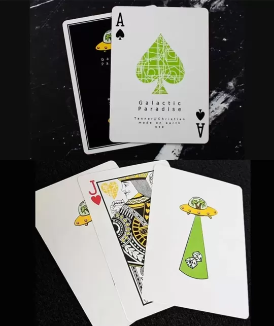 Galactic Paradise – Cărți de joc premium | Emagie.ro