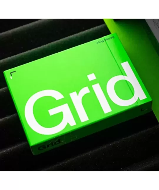 Grid Series Four- Typographic – Cărți de joc premium | Emagie.ro