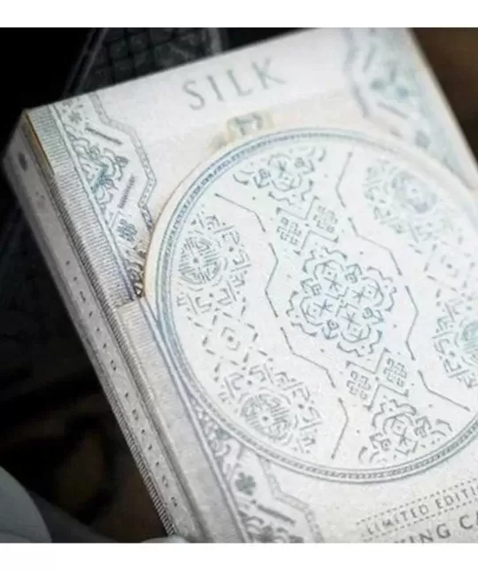 The Silk Black Boxset – Cărți de joc premium | Emagie.ro