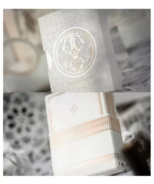 Four Seasons White Boxed Set – Cărți de joc premium | Emagie.ro