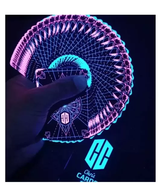 Chris Cards GLOW – Premium playing cards | Emagie.ro