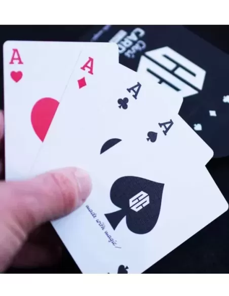 Chris Cards GLOW – Premium playing cards | Emagie.ro