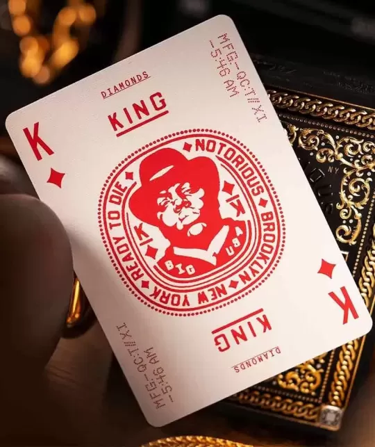 Notorious B.I.G. by Theory11 – Cărți de joc premium | Emagie.ro