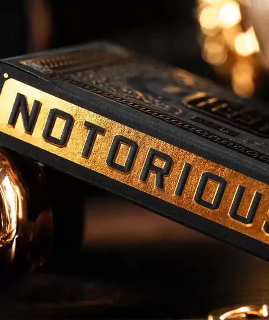 Notorious B.I.G. by Theory11 – Cărți de joc premium | Emagie.ro