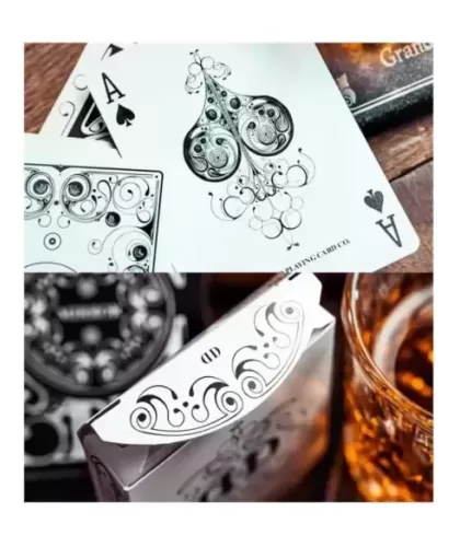 Smoke & Mirror Smoke-White Standard Limited Edition – Cărți de joc premium | Emagie.ro 2