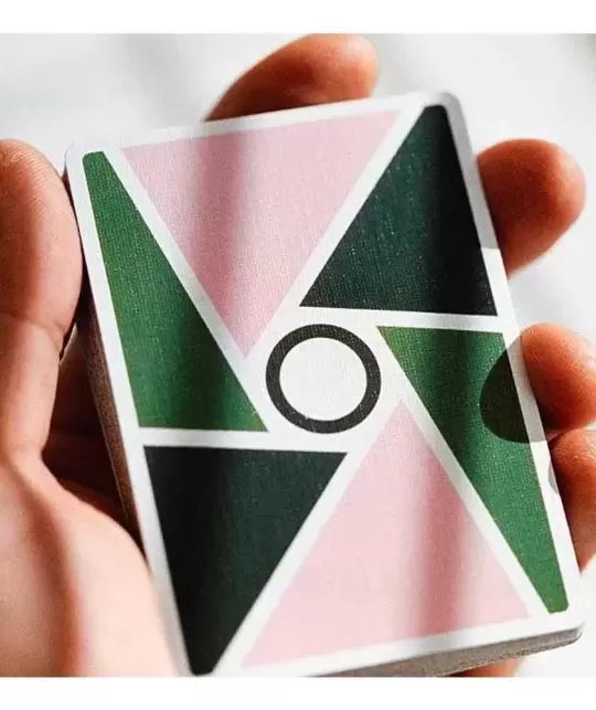 Virtuoso Open Court I – Cărți de joc premium | Emagie.ro