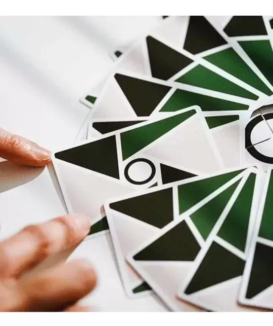 Virtuoso Open Court I – Cărți de joc premium | Emagie.ro