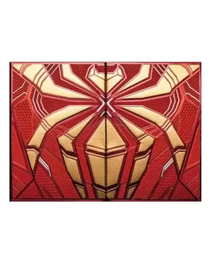 Spider-Man Iron Spider Armor Crimson – Cărți de joc premium | Emagie.ro