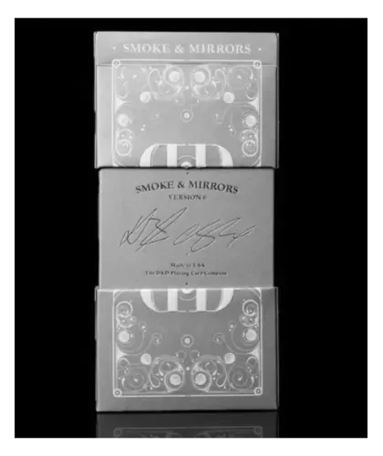 Smoke & Mirrors V8 Silver Deluxe – Cărți de joc premium | Emagie.ro