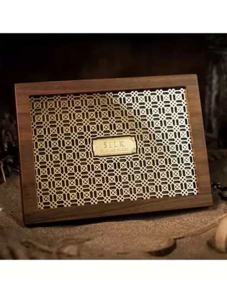 The Silk Wooden Boxset – Cărți de joc premium | Emagie.ro
